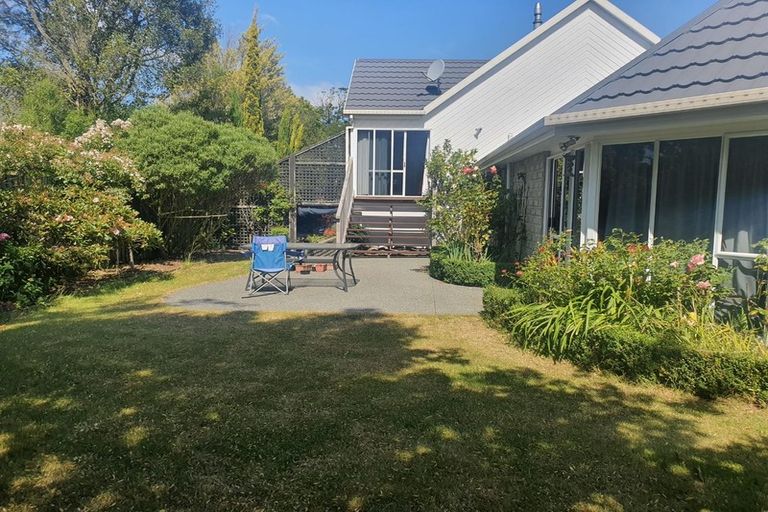 Photo of property in 4 Inglewood Place, Avonhead, Christchurch, 8042