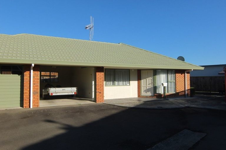 Photo of property in 93 Roberts Line, Kelvin Grove, Palmerston North, 4414