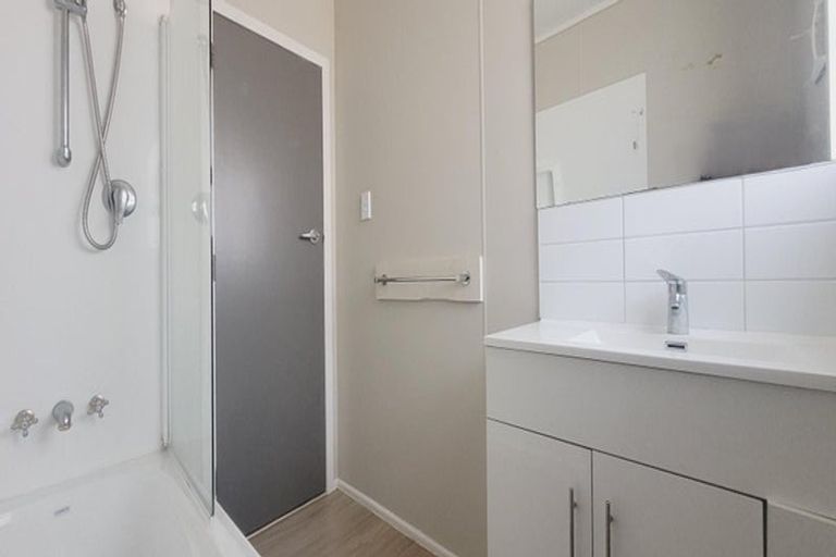 Photo of property in 54 Davidson Crescent, Tawa, Wellington, 5028