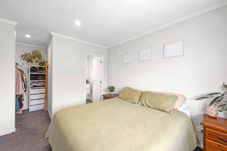 Photo of property in 17 Minerva Crescent, Woodend, 7610