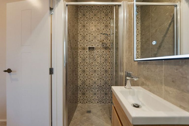 Photo of property in 30a Christmas Road, Manurewa, Auckland, 2102