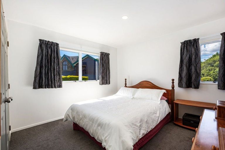 Photo of property in 56 Molyneux Close, Whitby, Porirua, 5024