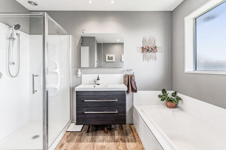 Photo of property in 8 Tramway Road, Kirwee, Darfield, 7571