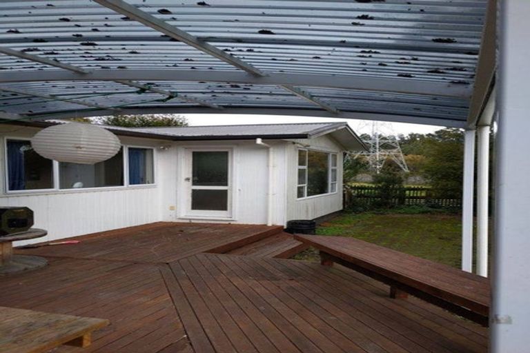 Photo of property in 293 Boord Crescent, Kumeu, 0891
