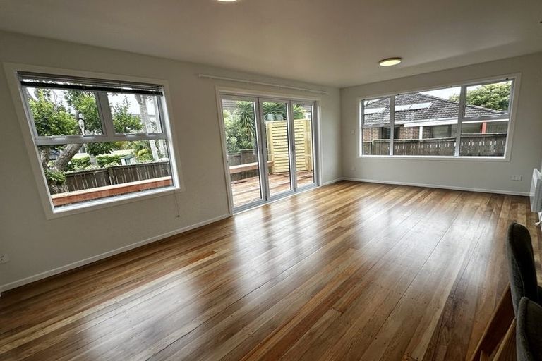 Photo of property in 2/8 Campbell Road, Takapuna, Auckland, 0622