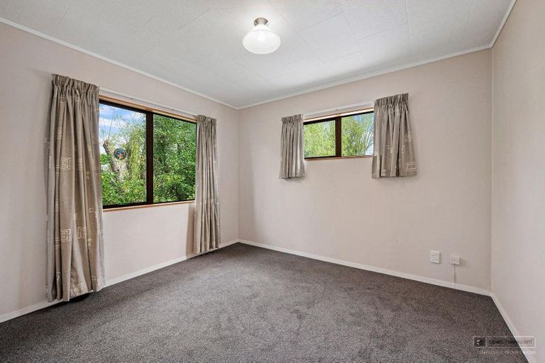 Photo of property in 1/32 Parakai Avenue, Parakai, 0830
