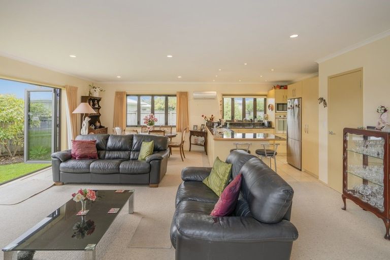 Photo of property in 24 Heritage Close, Whitianga, 3510