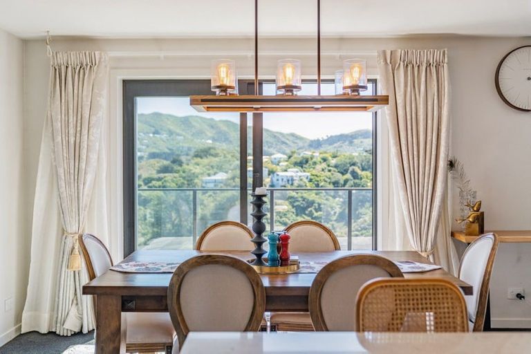 Photo of property in 3 Cirrus Close, Newlands, Wellington, 6037