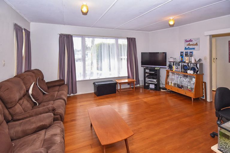 Photo of property in 20 Cosgrave Road, Papakura, 2110