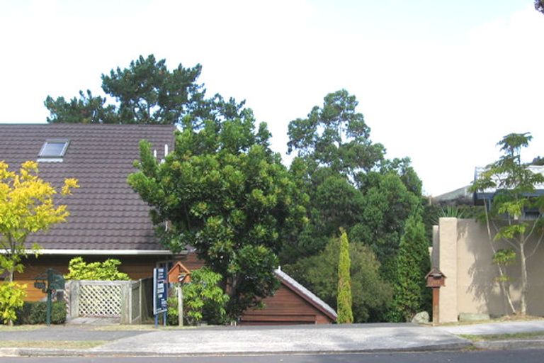 Photo of property in 1/22 Lagoon Way, West Harbour, Auckland, 0618