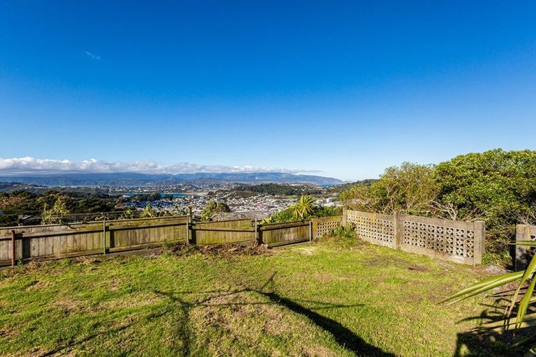 Photo of property in 15 Connaught Terrace, Brooklyn, Wellington, 6021