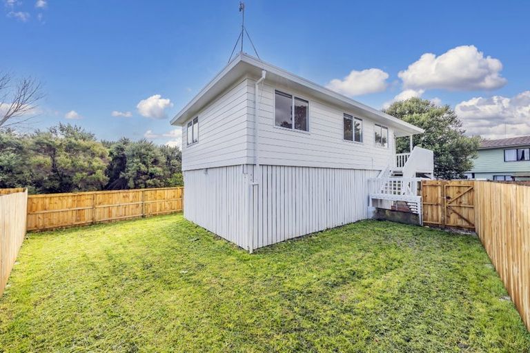 Photo of property in 1/50 Borich Road, Sunnyvale, Auckland, 0612