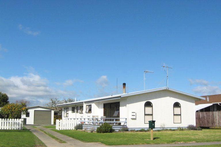 Photo of property in 4 Ratima Place, Whakatane, 3120