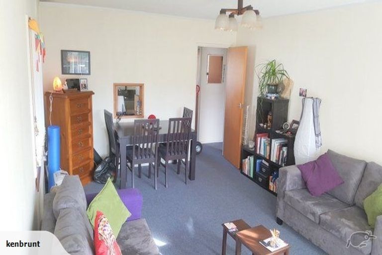 Photo of property in 3/4 Scarborough Terrace, Mount Victoria, Wellington, 6011