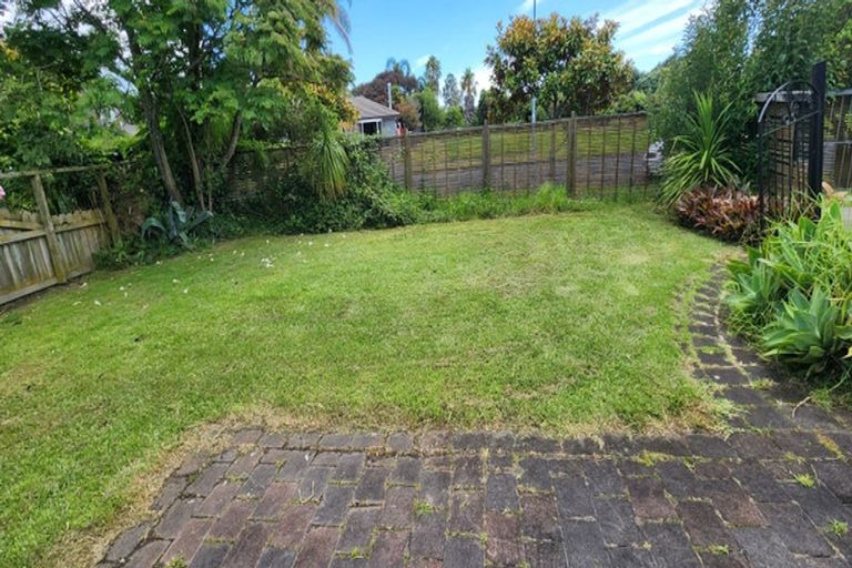 Photo of property in 62 West Fairway, Golflands, Auckland, 2013