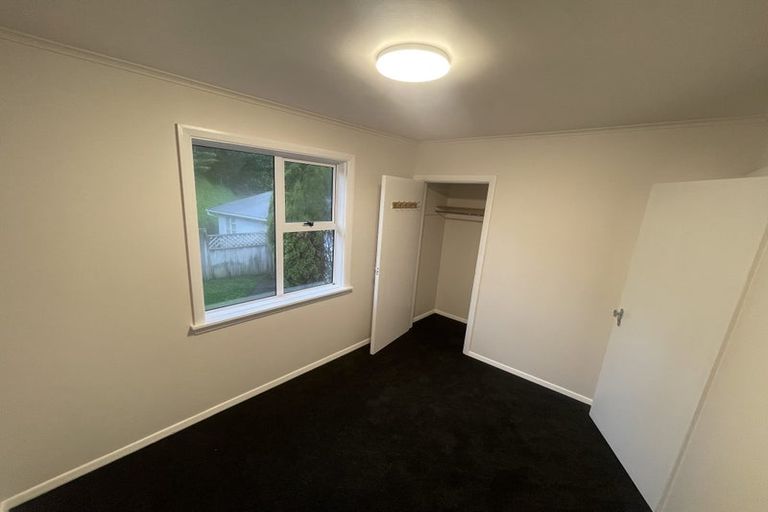 Photo of property in 44 Redwood Avenue, Tawa, Wellington, 5028