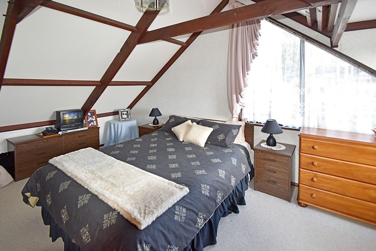 Photo of property in 30 Black Peak Road, Omarama, 9412