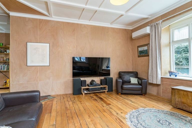 Photo of property in 395 South Road, Caversham, Dunedin, 9012