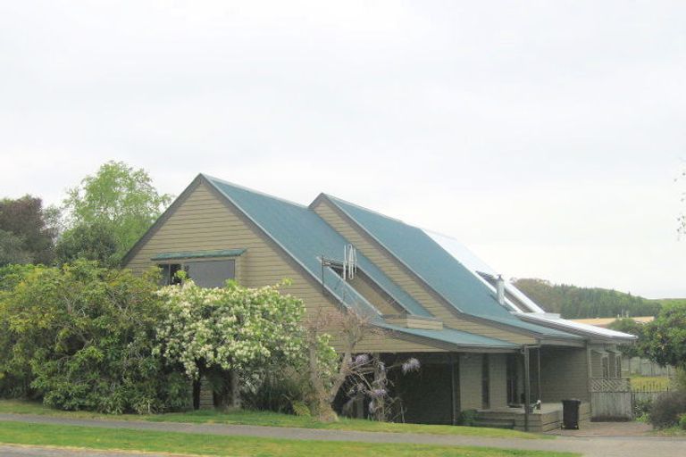 Photo of property in 107 Hyde Avenue, Richmond Heights, Taupo, 3330