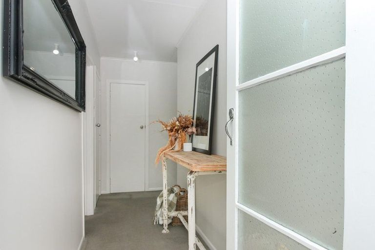 Photo of property in 6 Fox Place, Cloverlea, Palmerston North, 4412