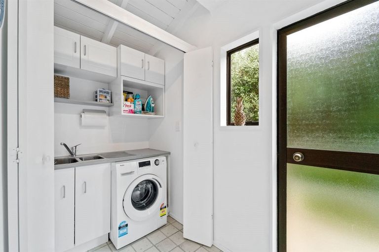 Photo of property in 27b Polkinghorne Drive, Manly, Whangaparaoa, 0930