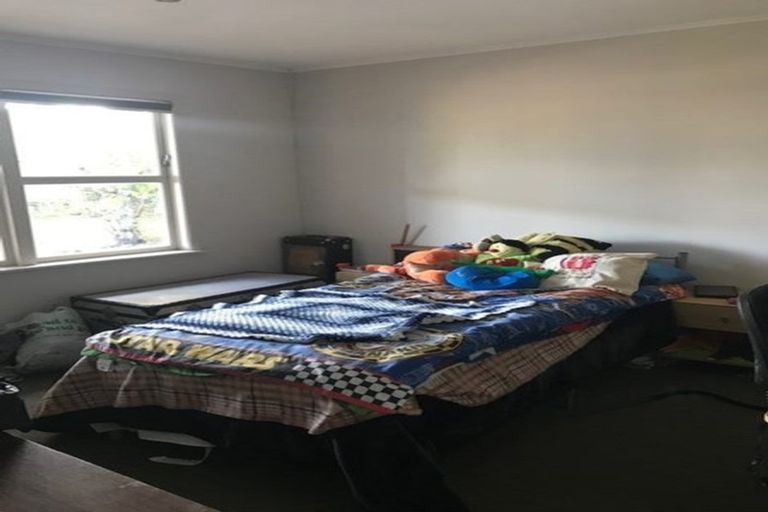 Photo of property in 145 Hutchinsons Road, Bucklands Beach, Auckland, 2014