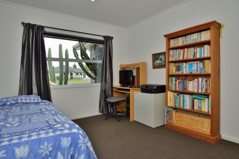 Photo of property in 13 Charteris Rise, Riverdale, Gisborne, 4010