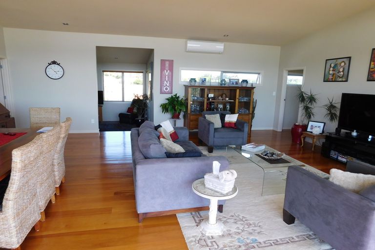 Photo of property in 17 Rarere Terrace, Kerikeri, 0230