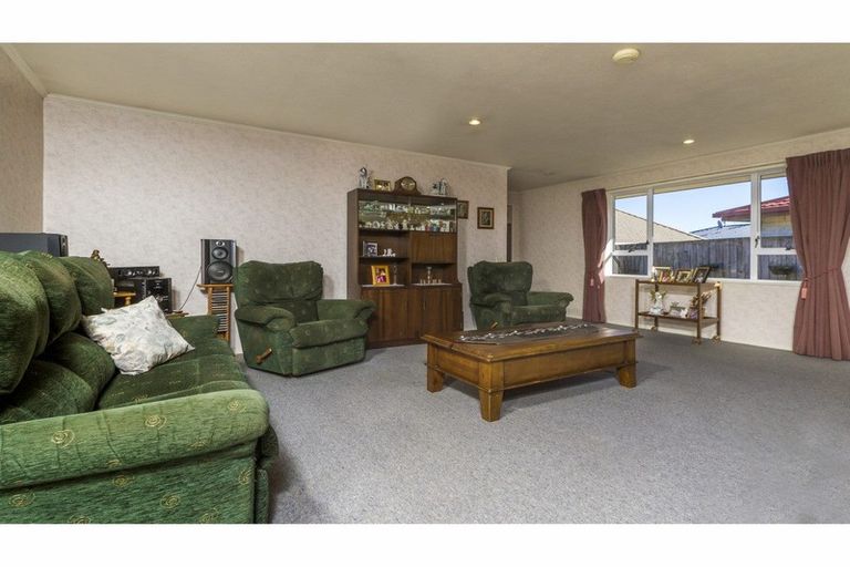 Photo of property in 24 Coleridge Place, Stoke, Nelson, 7011