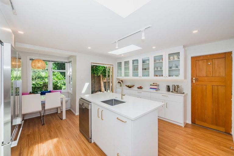 Photo of property in 99a Ruapehu Street, Paraparaumu, 5032