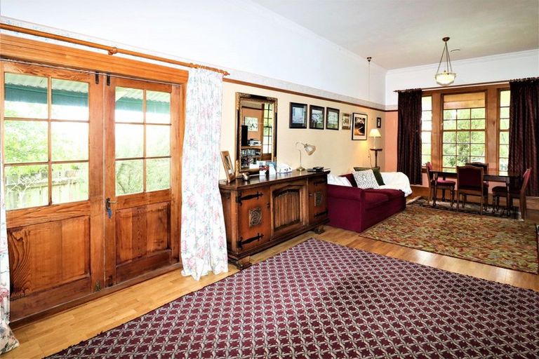 Photo of property in 89 Pembroke Street, Carterton, 5713