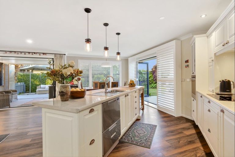 Photo of property in 4 Cooper Crescent, Cambridge, 3434