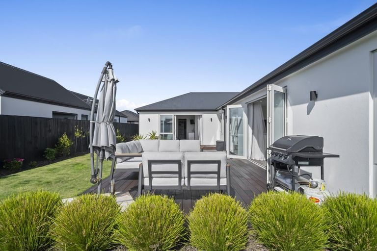 Photo of property in 10 Brooklands Street, Burwood, Christchurch, 8083