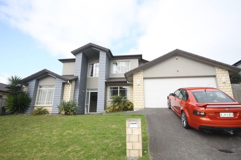 Photo of property in 7 Kunzea Place, Greenhithe, Auckland, 0632