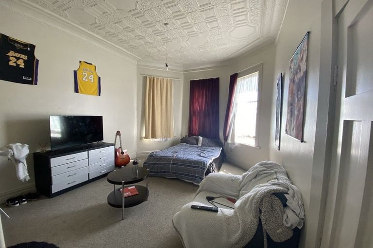 Photo of property in 30 Cambria Street, Hawera, 4610