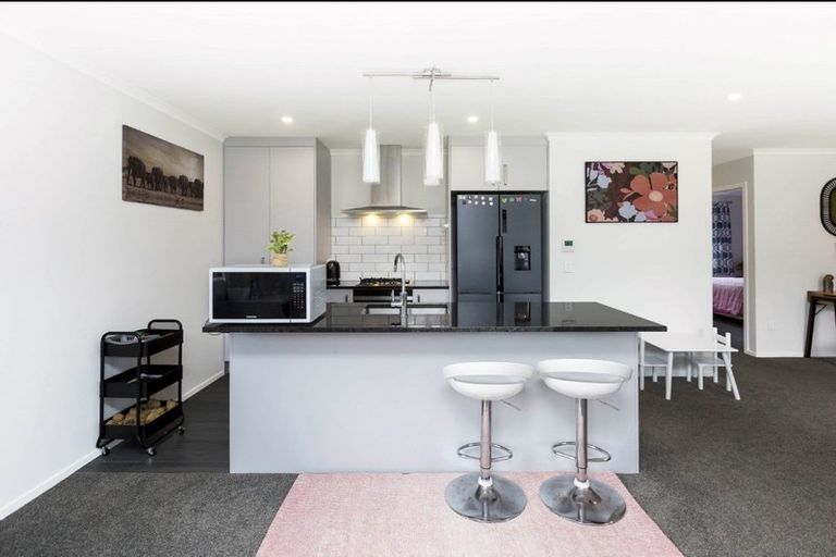 Photo of property in 115 Mawai Hakona Drive, Wallaceville, Upper Hutt, 5018