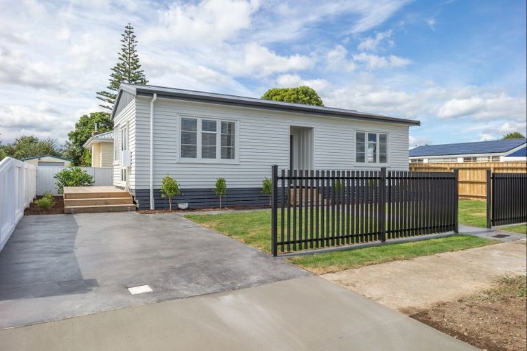 Photo of property in 27 Reeve Street, Levin, 5510