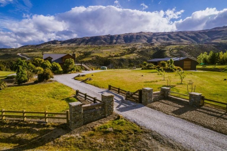 Photo of property in 86 Riverview Road, Queensberry, Cromwell, 9383