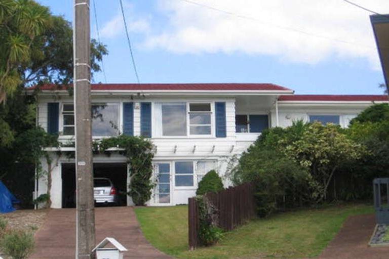 Photo of property in 2/31 Aotearoa Terrace, Murrays Bay, Auckland, 0630