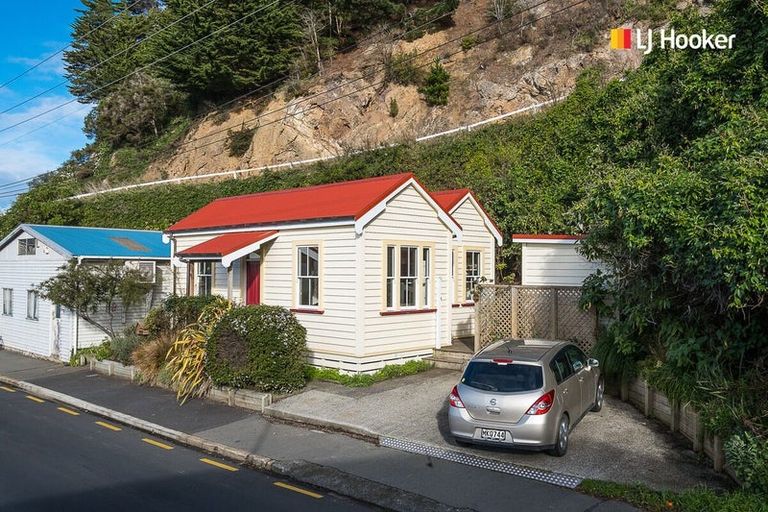 Photo of property in 5 Macandrew Road, Careys Bay, Port Chalmers, 9023