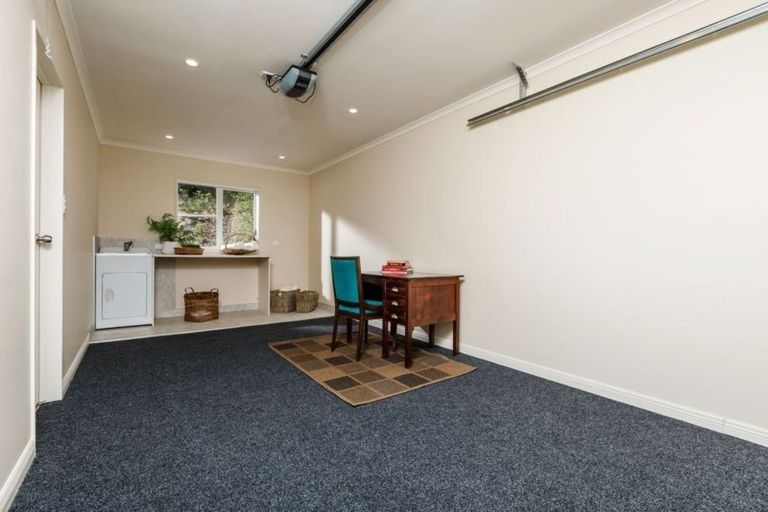Photo of property in 22a Viridian Lane, Greenhithe, Auckland, 0632