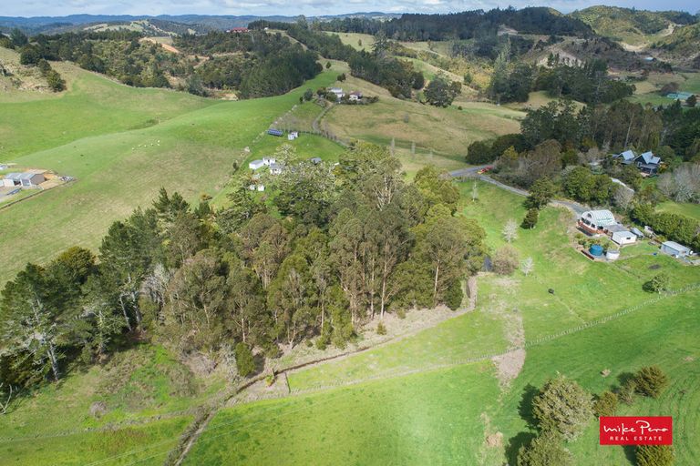 Photo of property in 307 Whananaki North Road, Opuawhanga, Hikurangi, 0181
