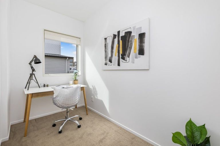 Photo of property in 129 Tarapuka Road, Westgate, Auckland, 0814