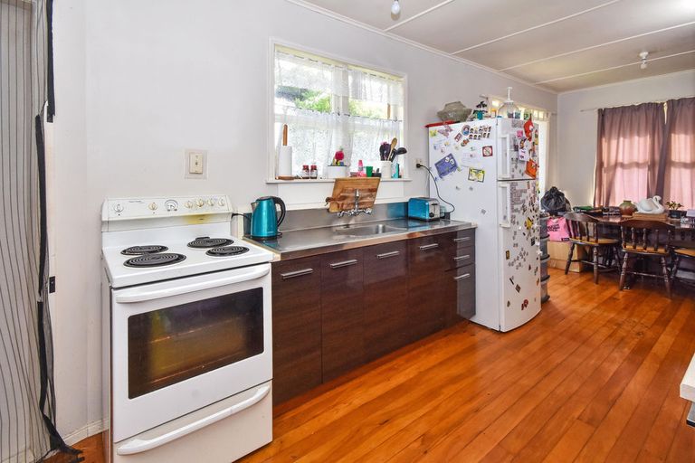 Photo of property in 20 Cosgrave Road, Papakura, 2110