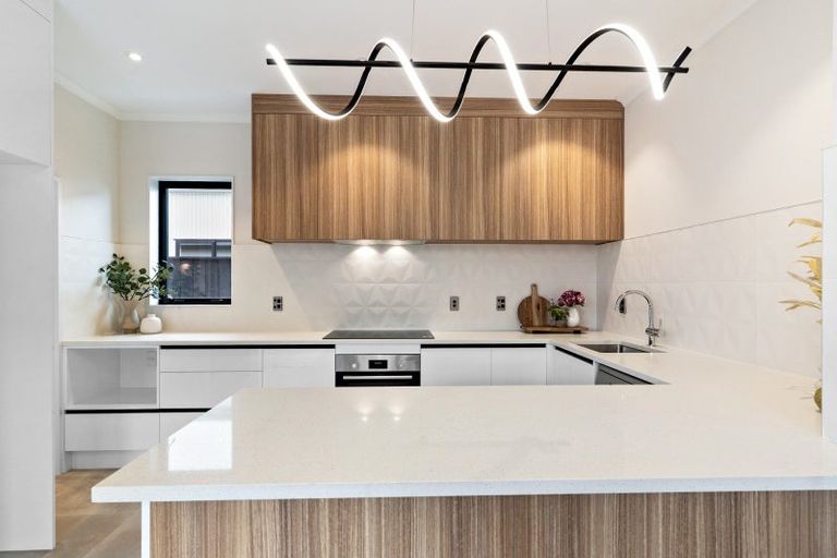 Photo of property in 11 Arahi Road, Clevedon, 2582