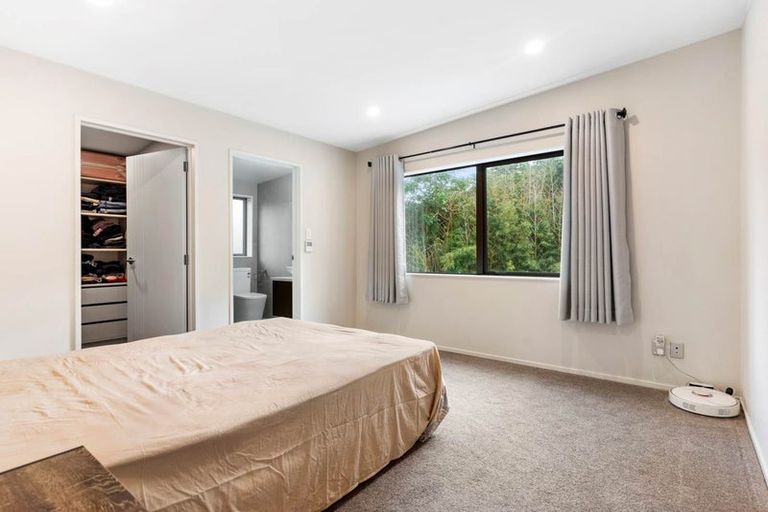 Photo of property in 71 Hebron Road, Waiake, Auckland, 0630