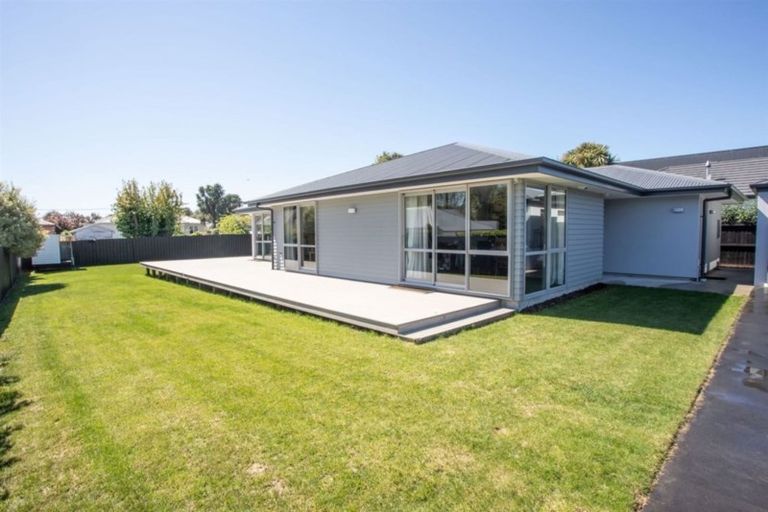 Photo of property in 27 Harvey Terrace, Richmond, Christchurch, 8013