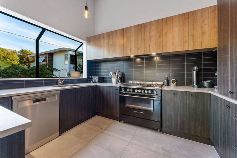 Photo of property in 2/21 Aorangi Place, Birkenhead, Auckland, 0626