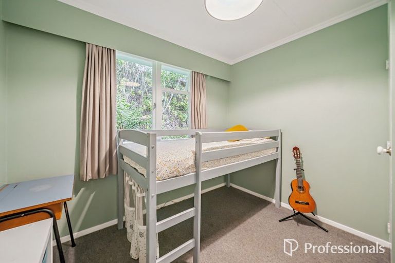 Photo of property in 11 Morrison Grove, Stokes Valley, Lower Hutt, 5019