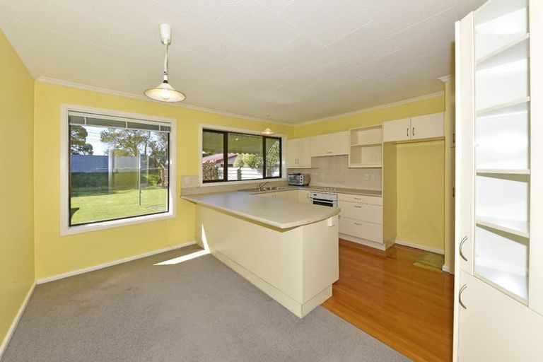 Photo of property in 24 Greenhurst Street, Sockburn, Christchurch, 8042